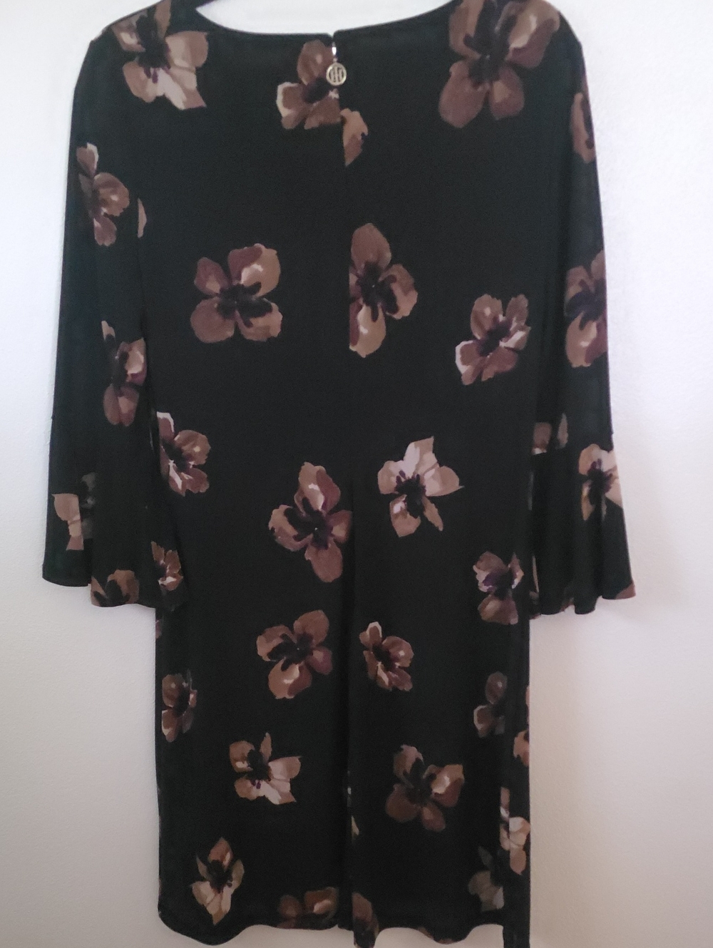 Tommy Hilfiger Black Floral Shift Dress With Bell Sleeves - Picture 9 of 11